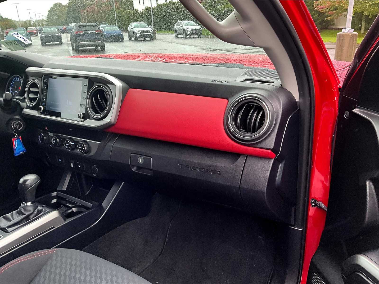 2020 Toyota Tacoma SR5 - Photo 13