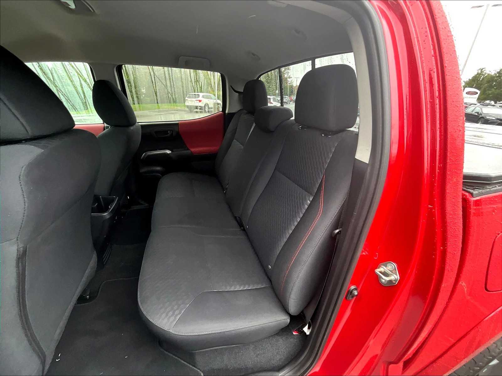 2020 Toyota Tacoma SR5 - Photo 15