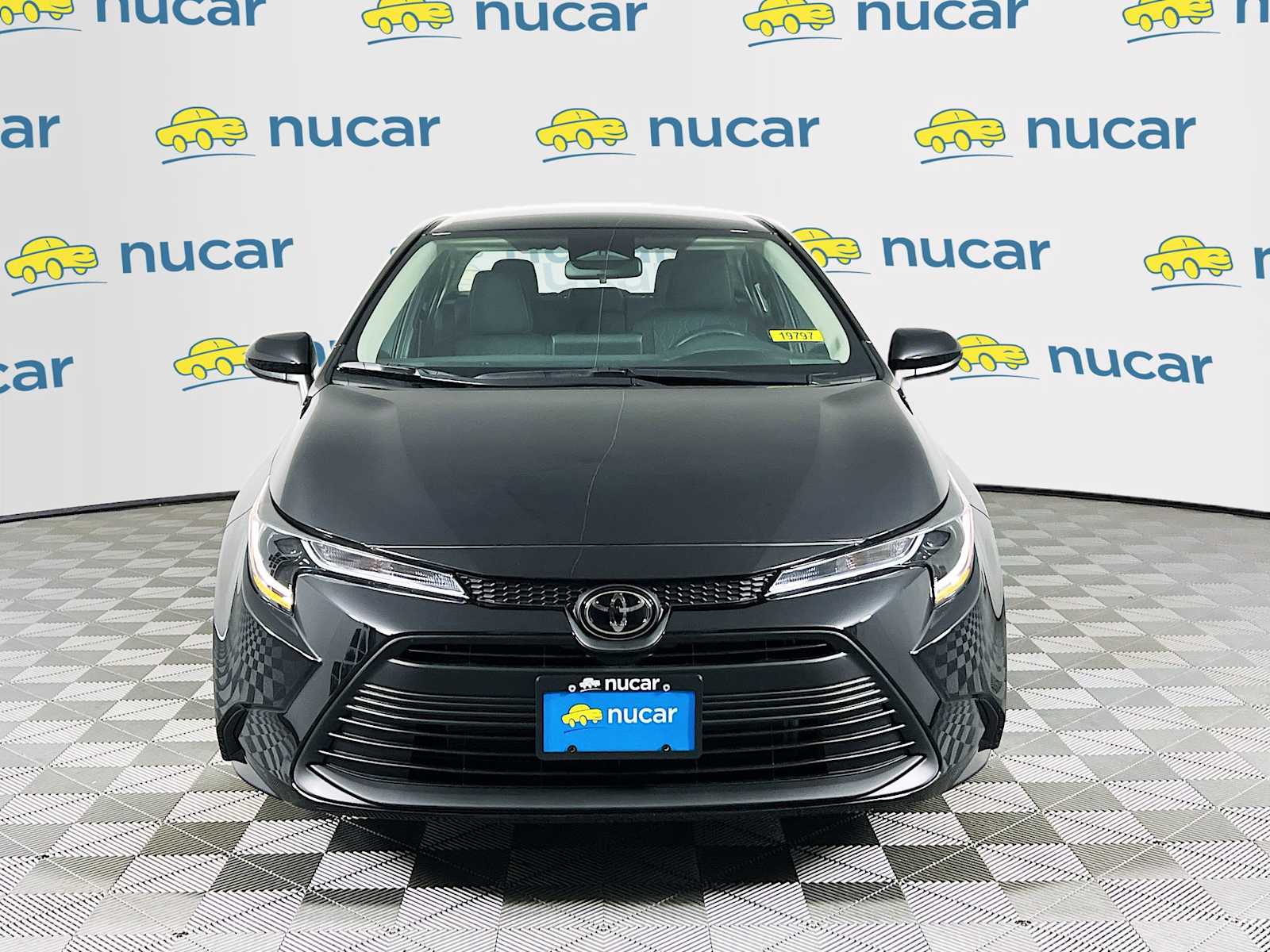 2025 Toyota Corolla LE - Photo 2