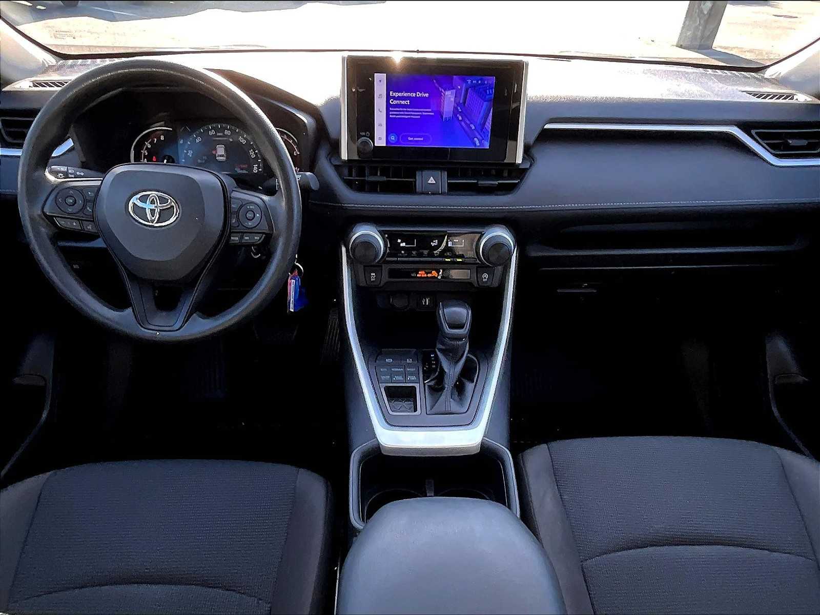 2023 Toyota RAV4 LE - Photo 21