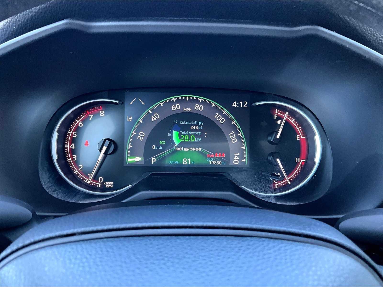 2023 Toyota RAV4 LE - Photo 25