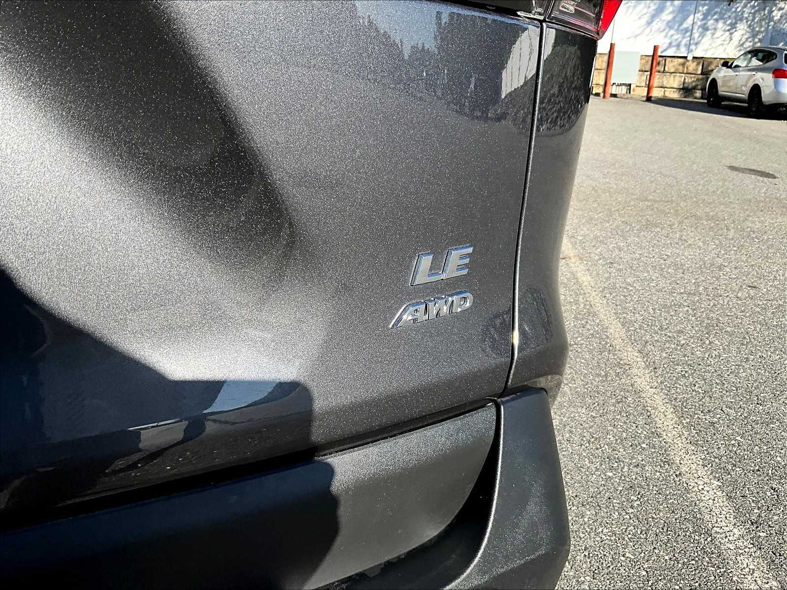 2023 Toyota RAV4 LE - Photo 29