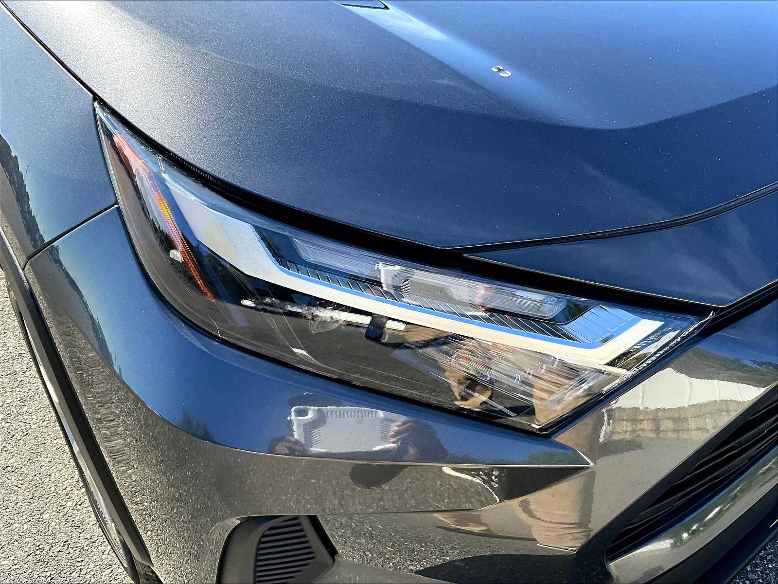 2023 Toyota RAV4 LE - Photo 33