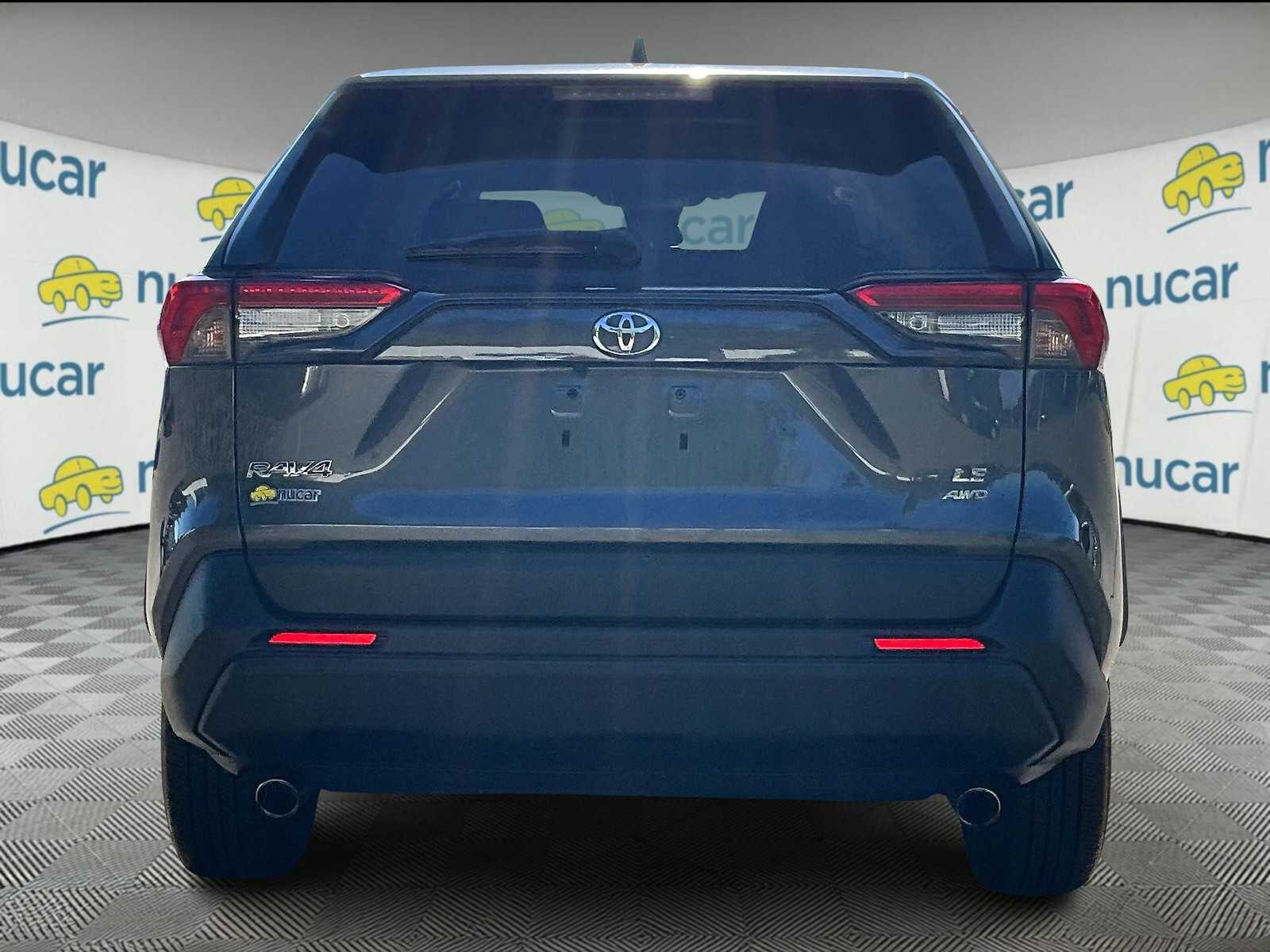 2023 Toyota RAV4 LE - Photo 5