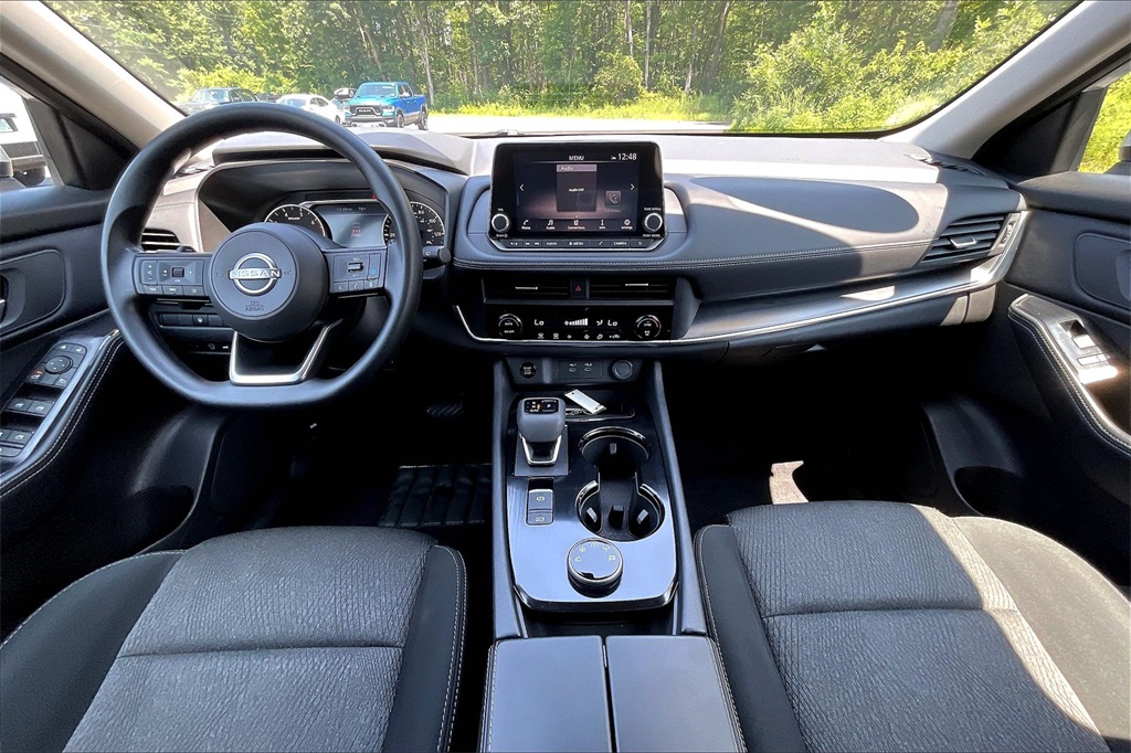 2024 Nissan Rogue SV - Photo 20