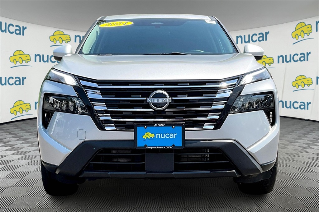 2024 Nissan Rogue SV - Photo 2