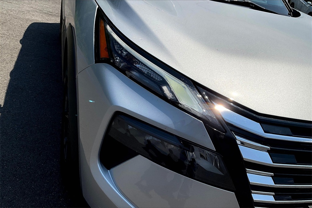 2024 Nissan Rogue SV - Photo 29