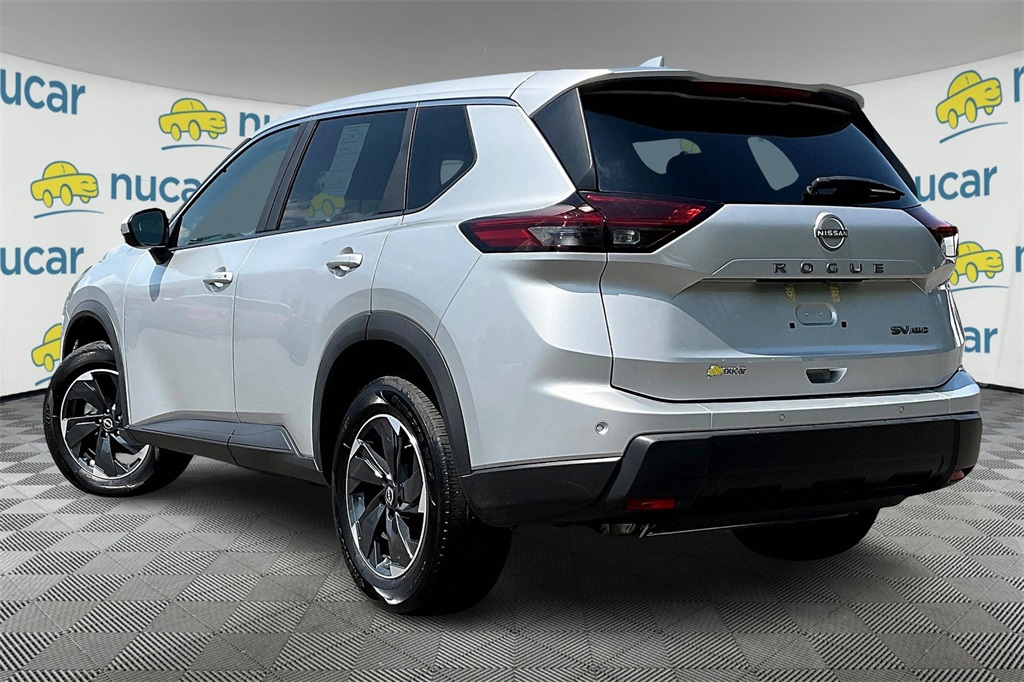 2024 Nissan Rogue SV - Photo 4