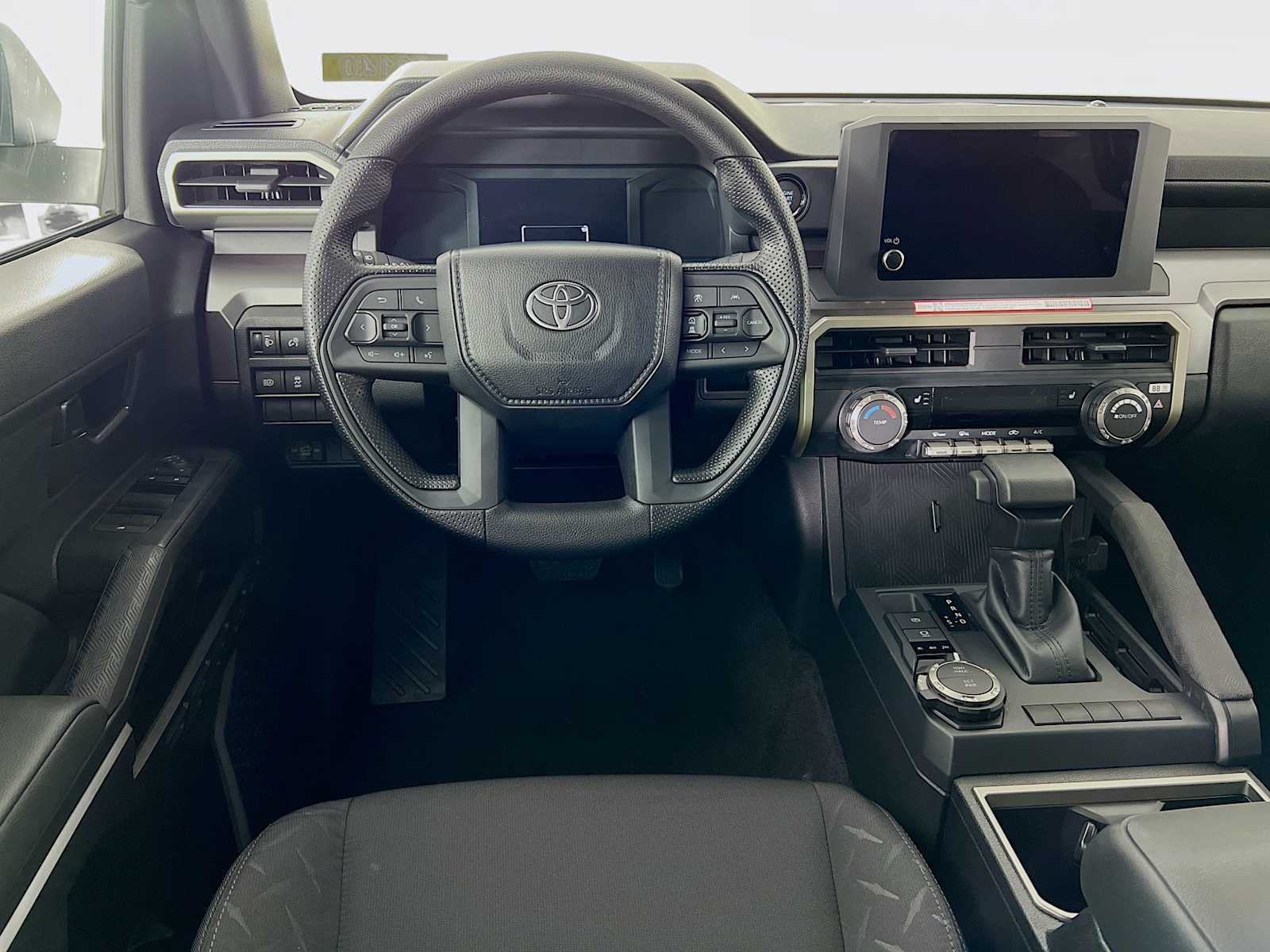 2025 Toyota Tacoma SR5 - Photo 14
