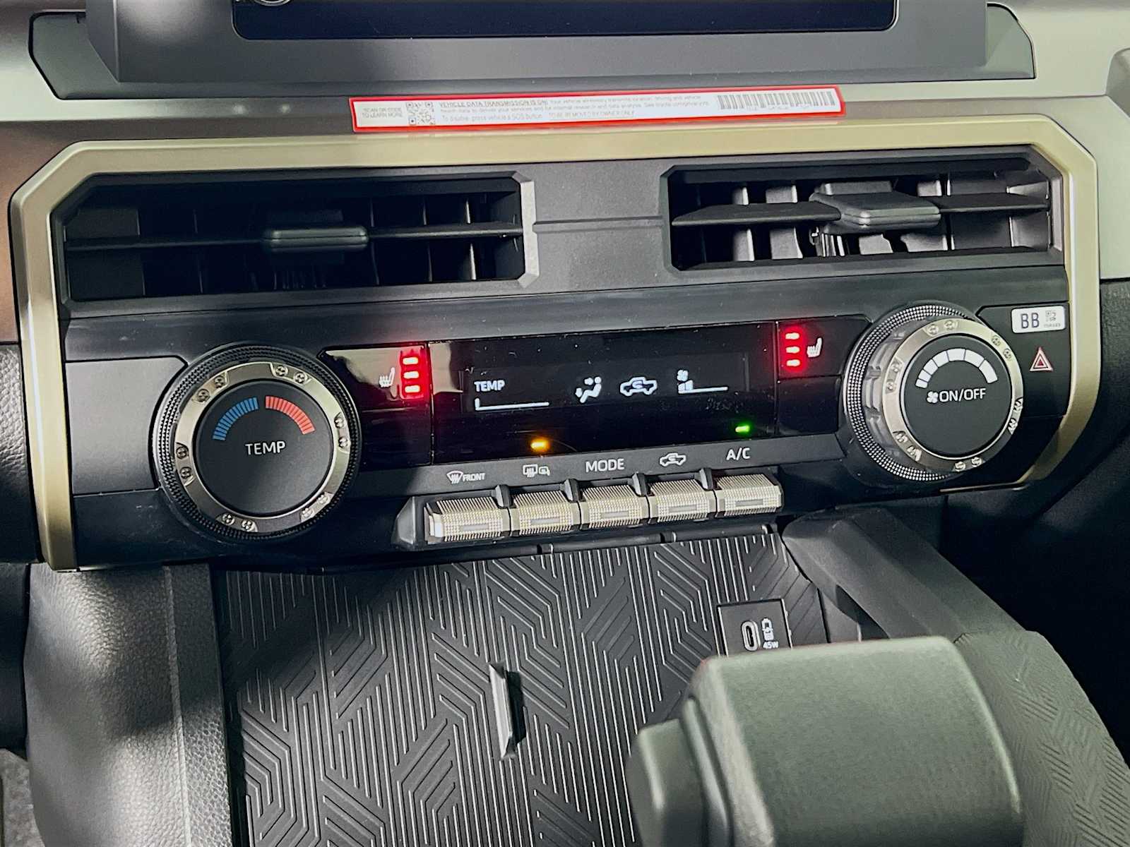 2025 Toyota Tacoma SR5 - Photo 10