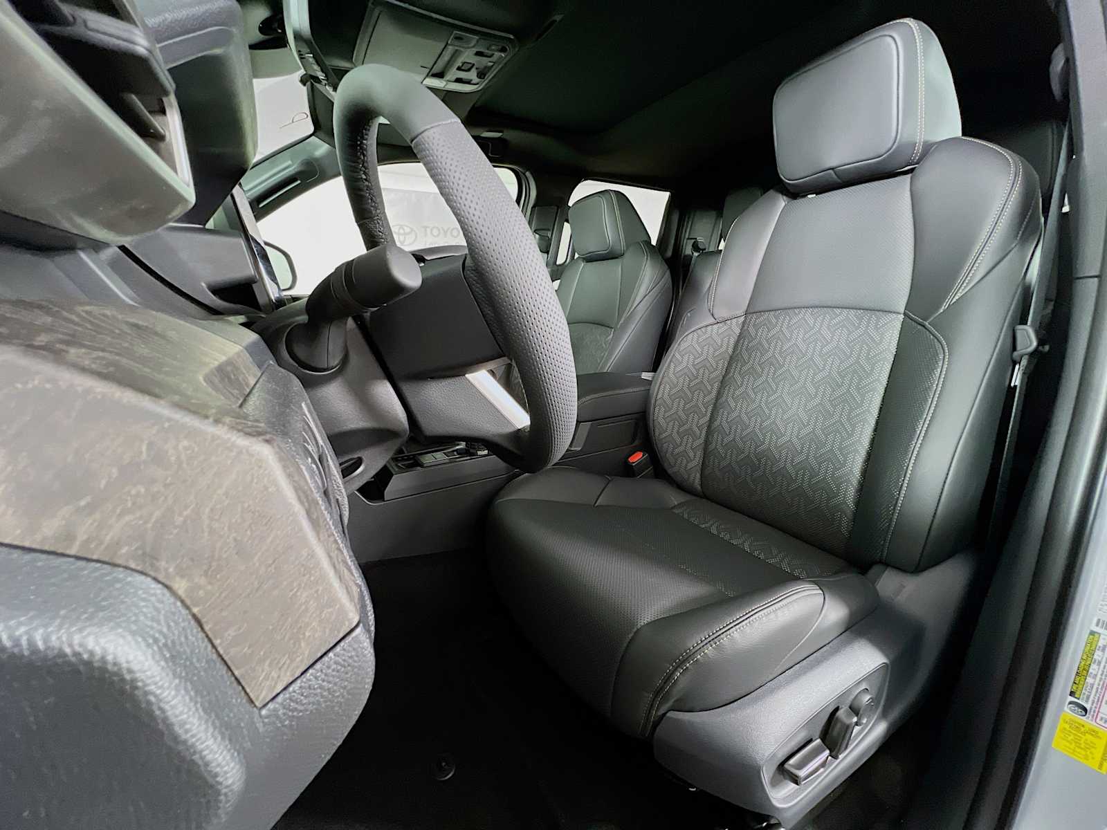 2025 Toyota Tacoma Limited - Photo 12