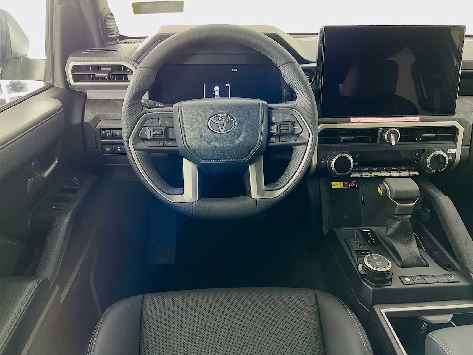 2025 Toyota Tacoma Limited - Photo 14