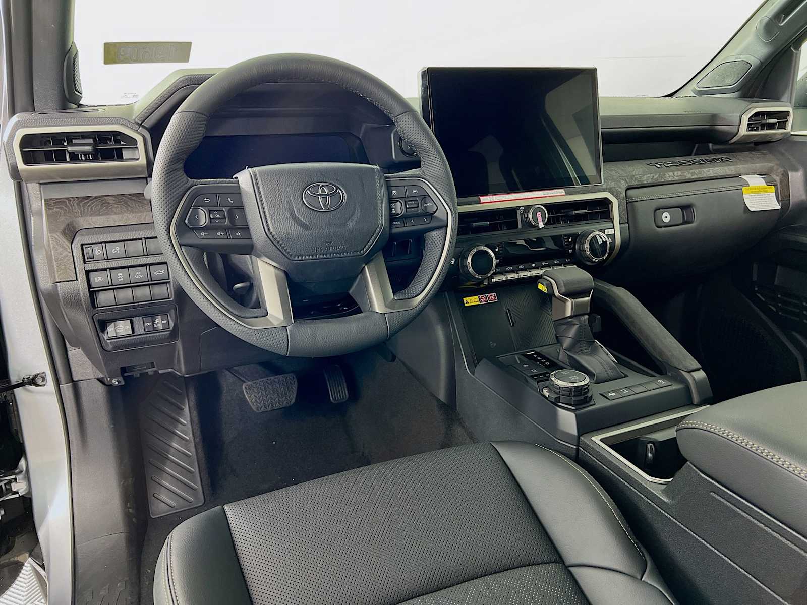 2025 Toyota Tacoma Limited - Photo 6