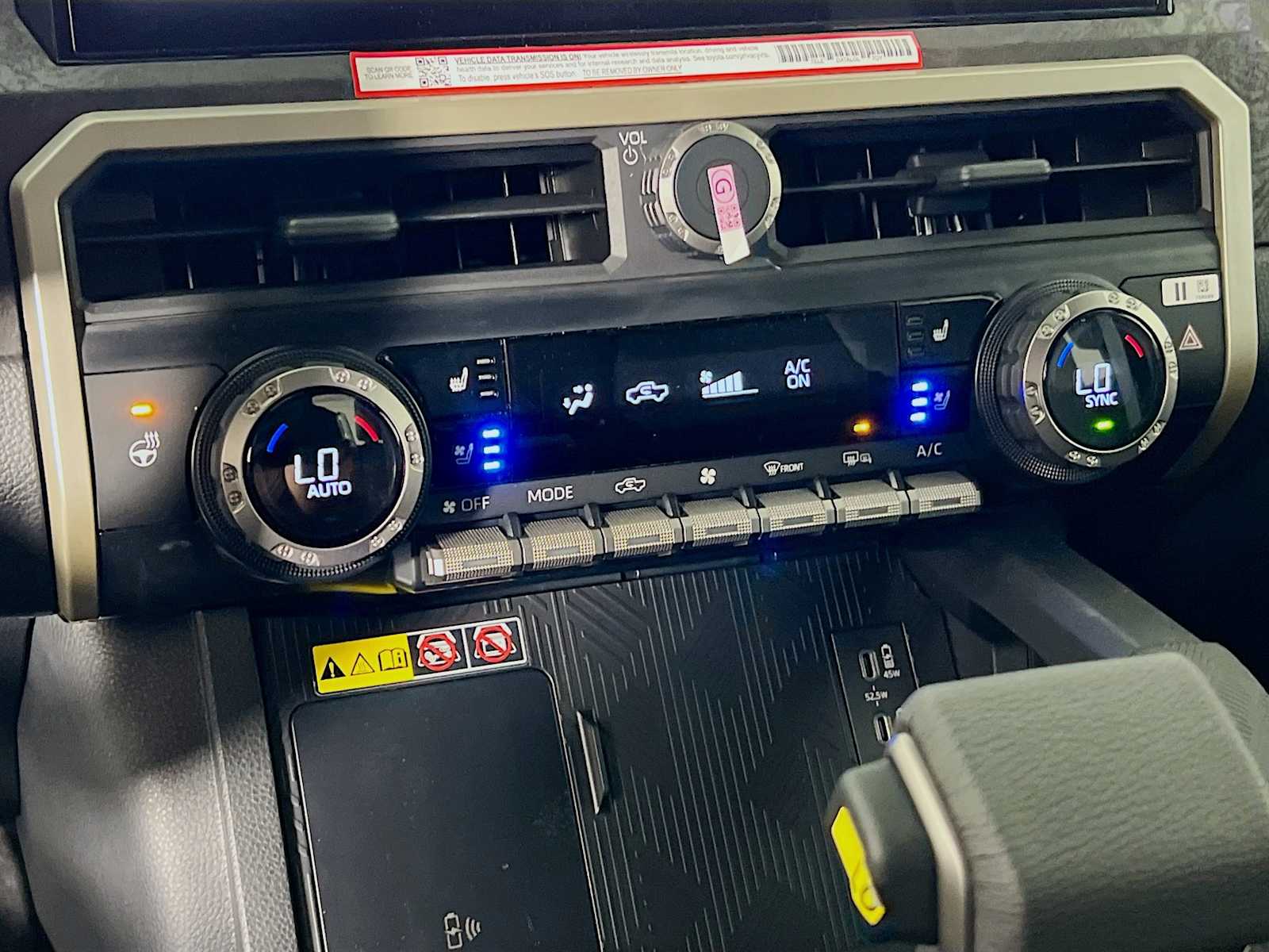 2025 Toyota Tacoma Limited - Photo 10