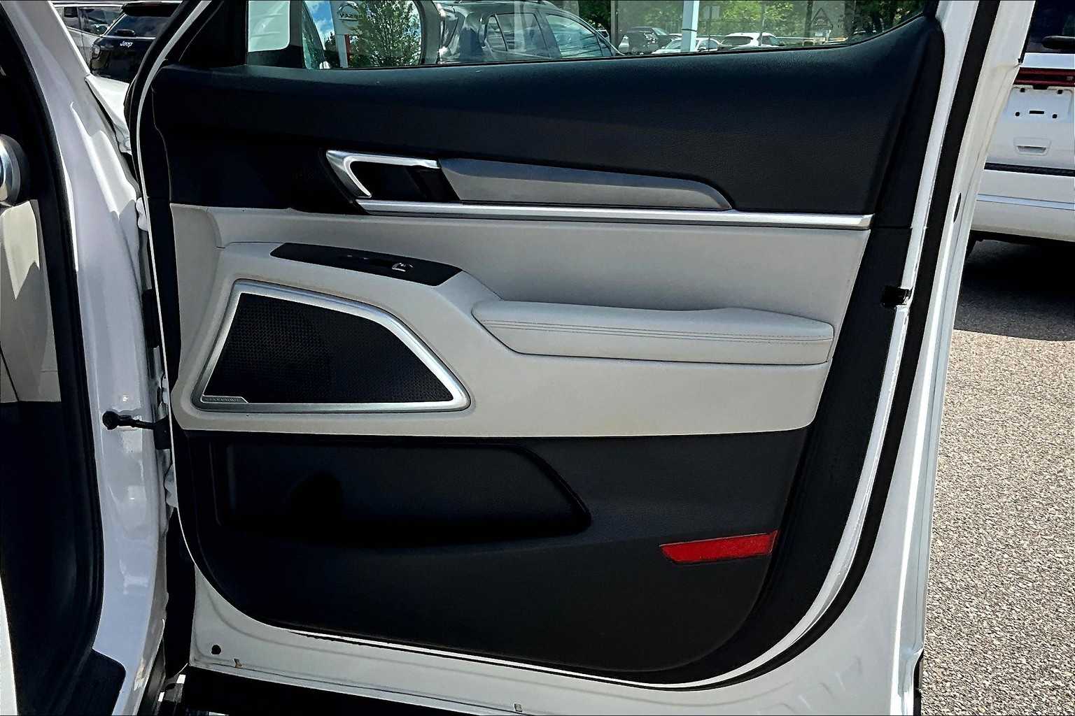 2022 Kia Telluride S - Photo 12