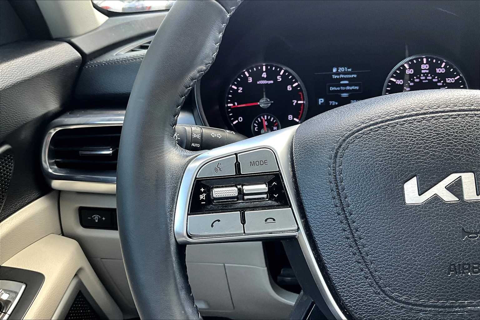 2022 Kia Telluride S - Photo 24
