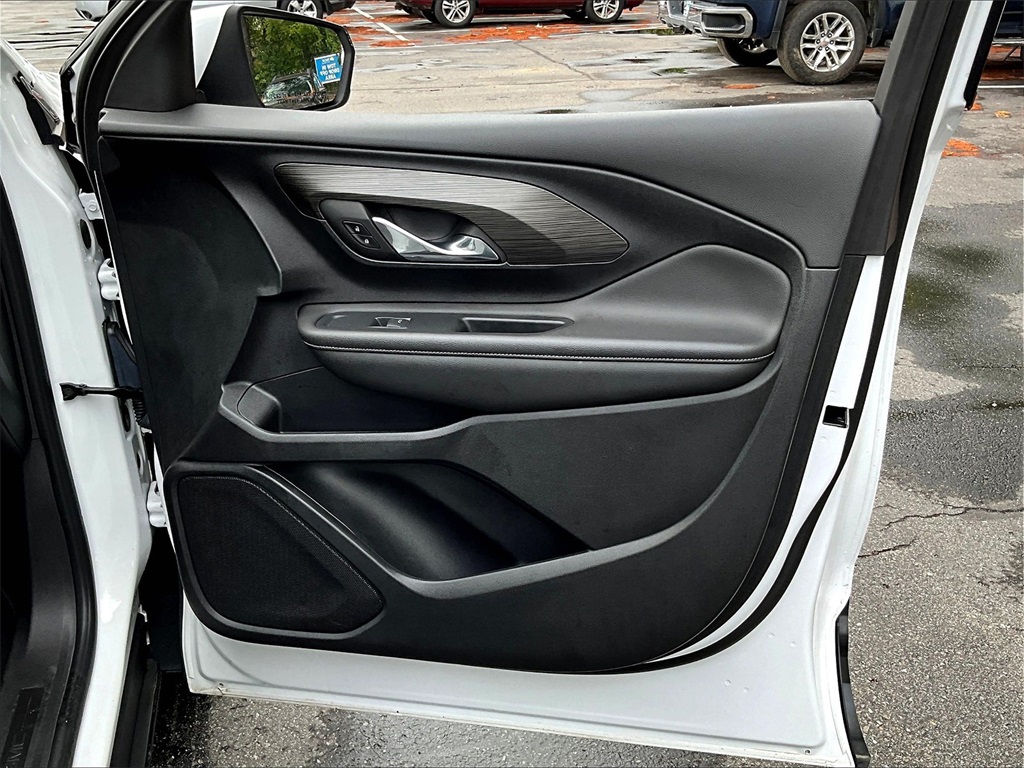 2023 GMC Terrain SLT - Photo 12