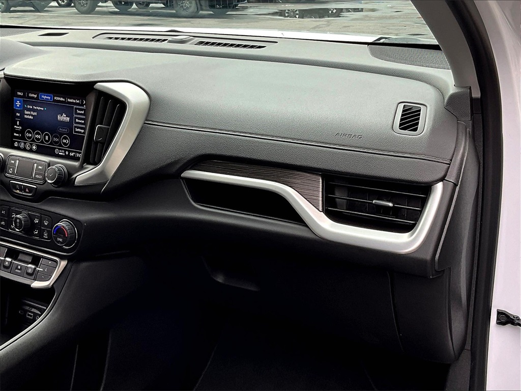 2023 GMC Terrain SLT - Photo 13