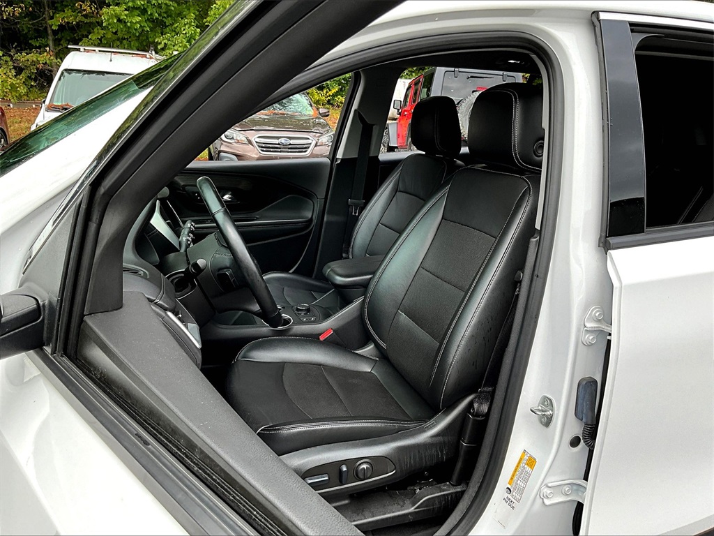 2023 GMC Terrain SLT - Photo 10