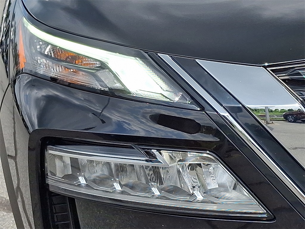 2023 Nissan Rogue SV - Photo 9