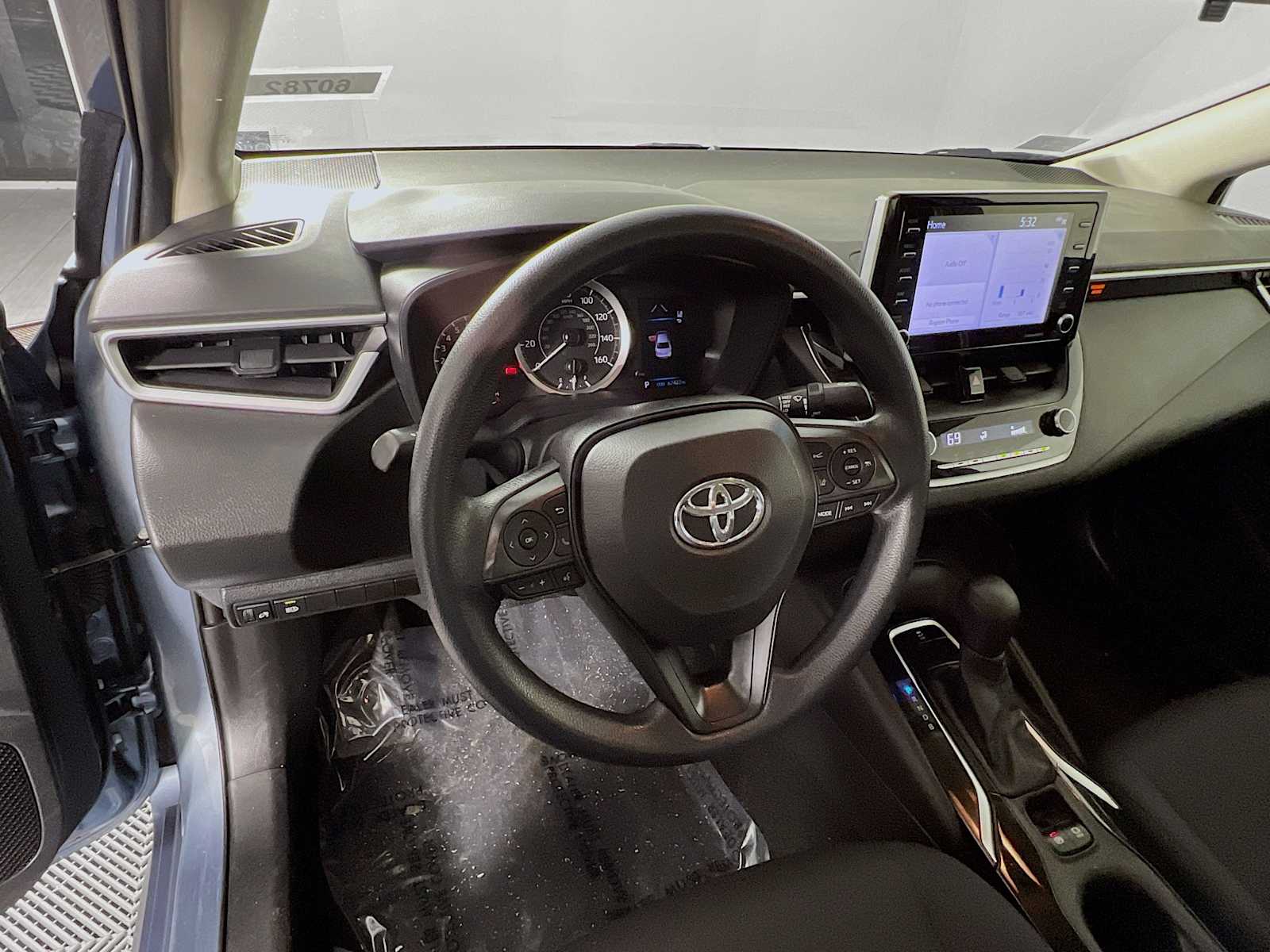 2021 Toyota Corolla LE - Photo 11