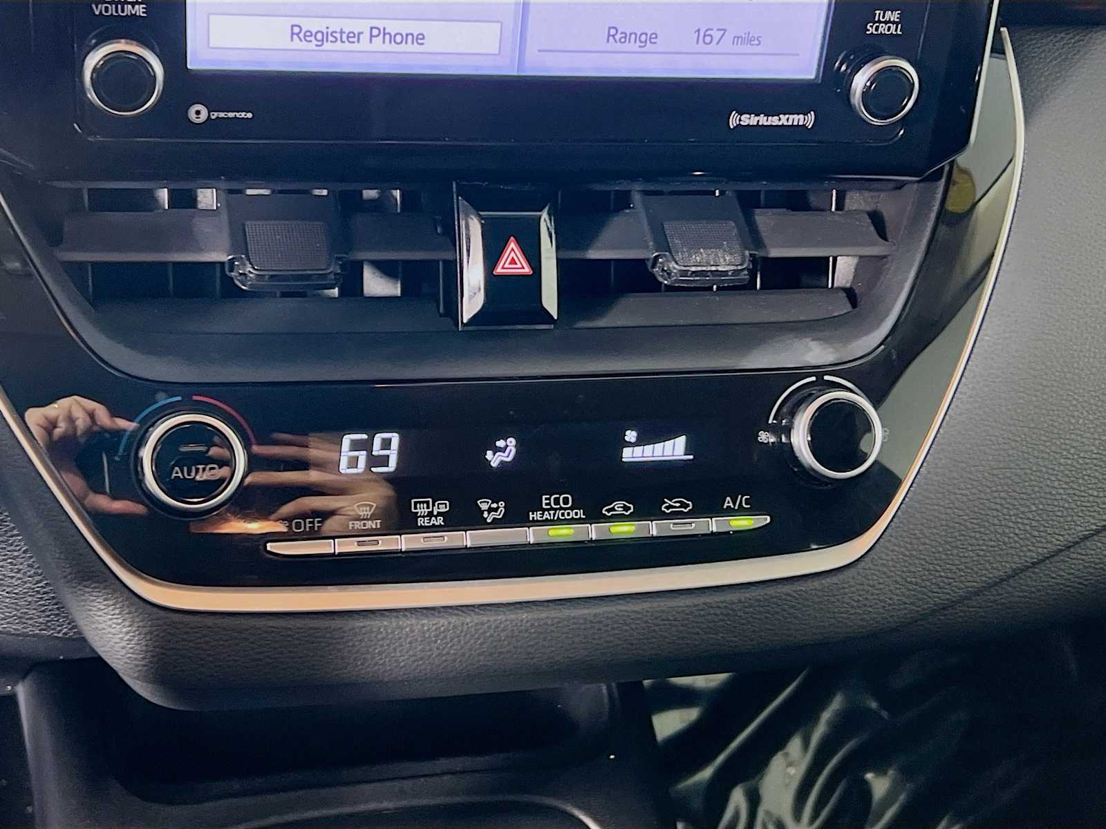 2021 Toyota Corolla LE - Photo 15