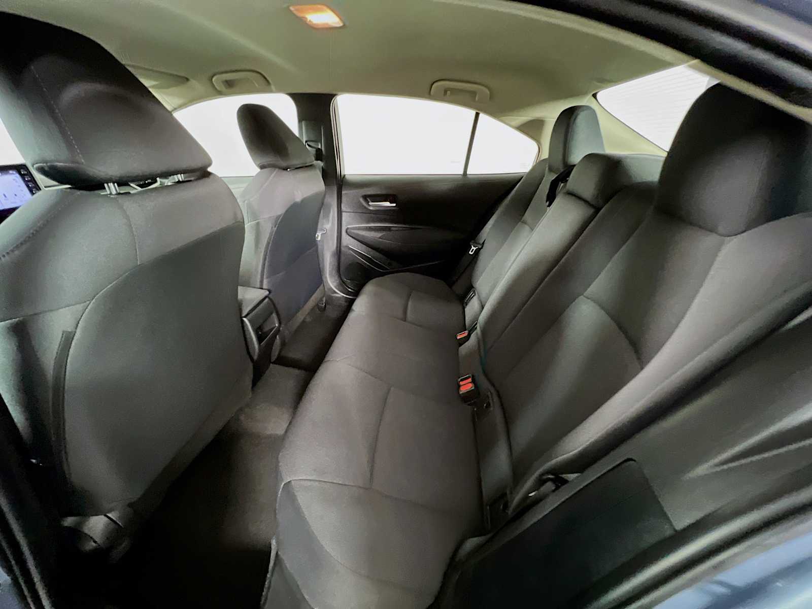 2021 Toyota Corolla LE - Photo 23