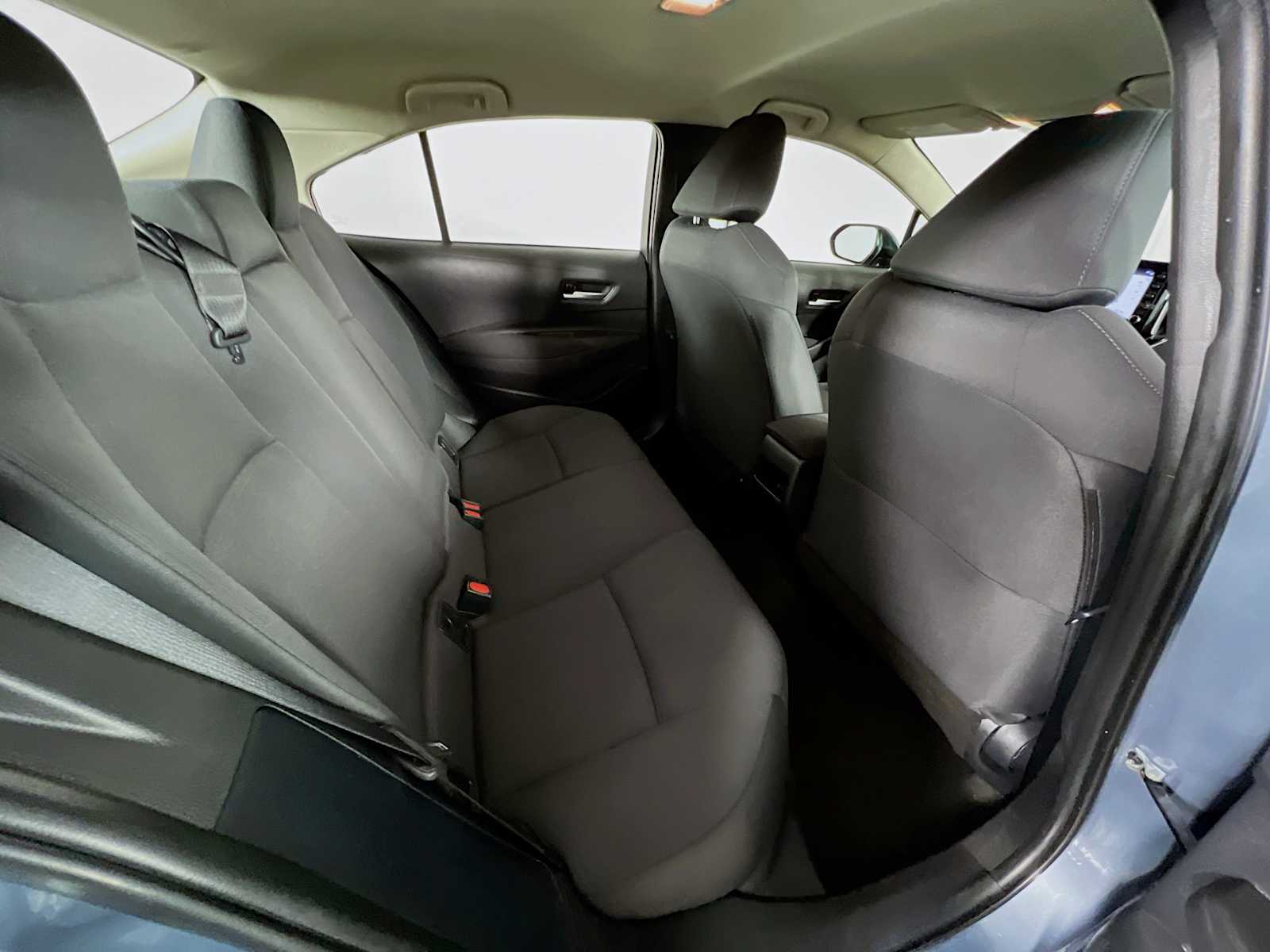 2021 Toyota Corolla LE - Photo 25