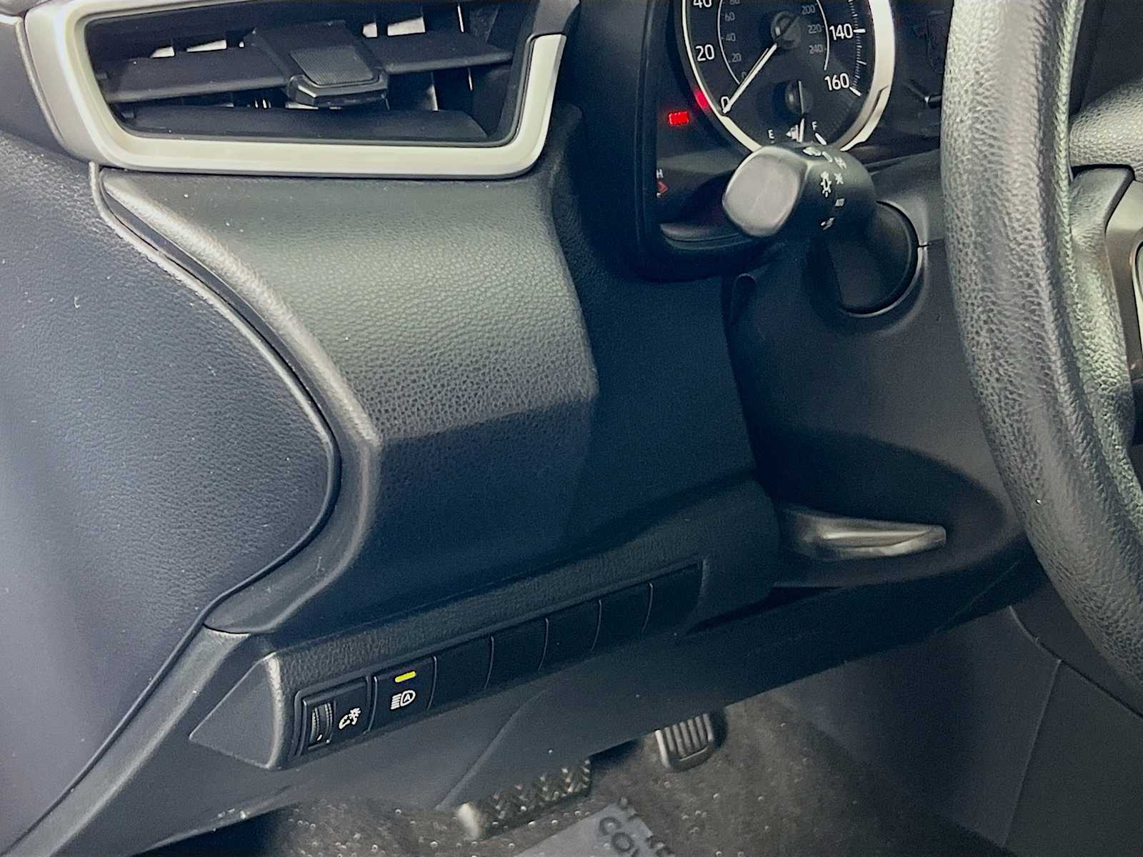 2021 Toyota Corolla LE - Photo 10