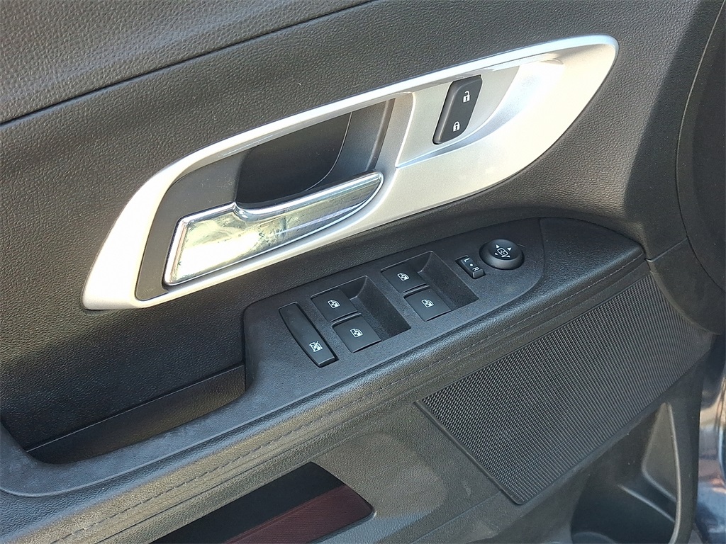 2017 Chevrolet Equinox LS - Photo 14