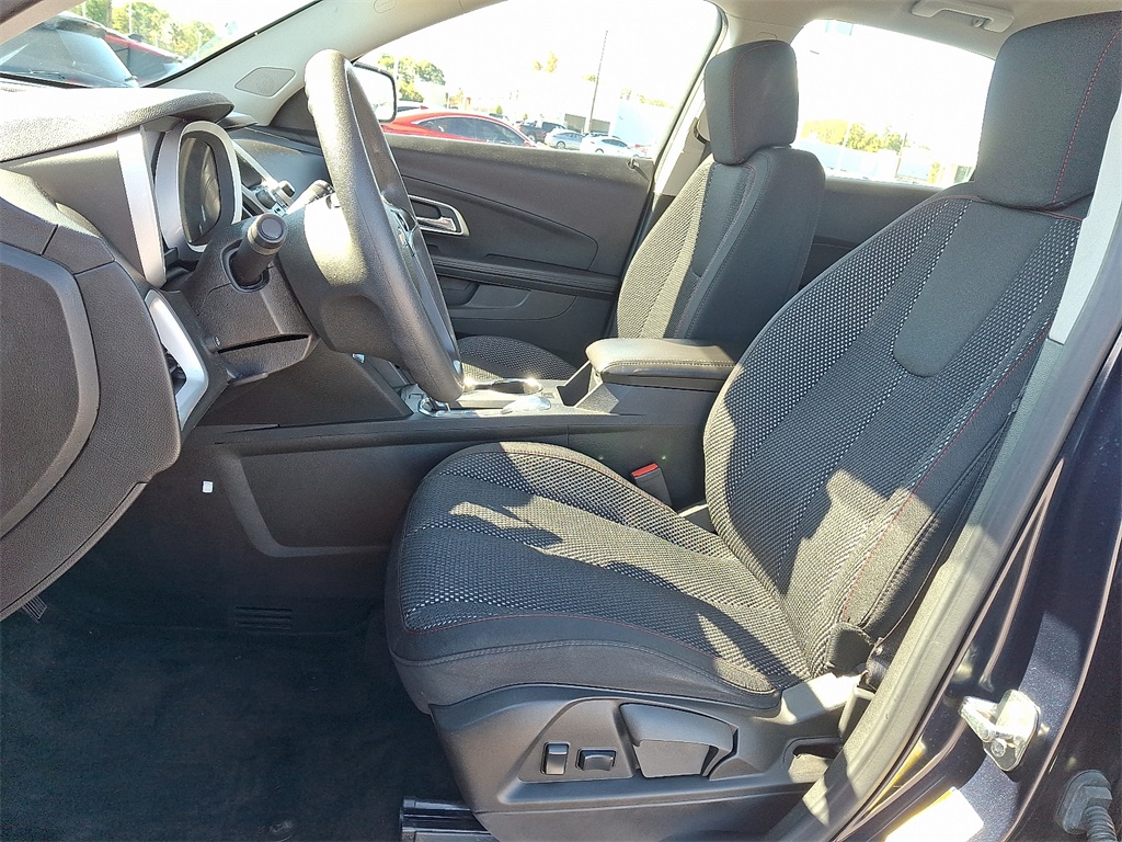 2017 Chevrolet Equinox LS - Photo 15