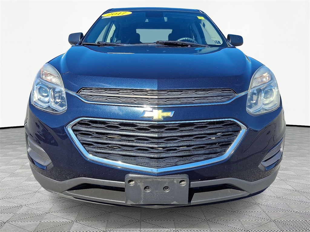 2017 Chevrolet Equinox LS - Photo 2