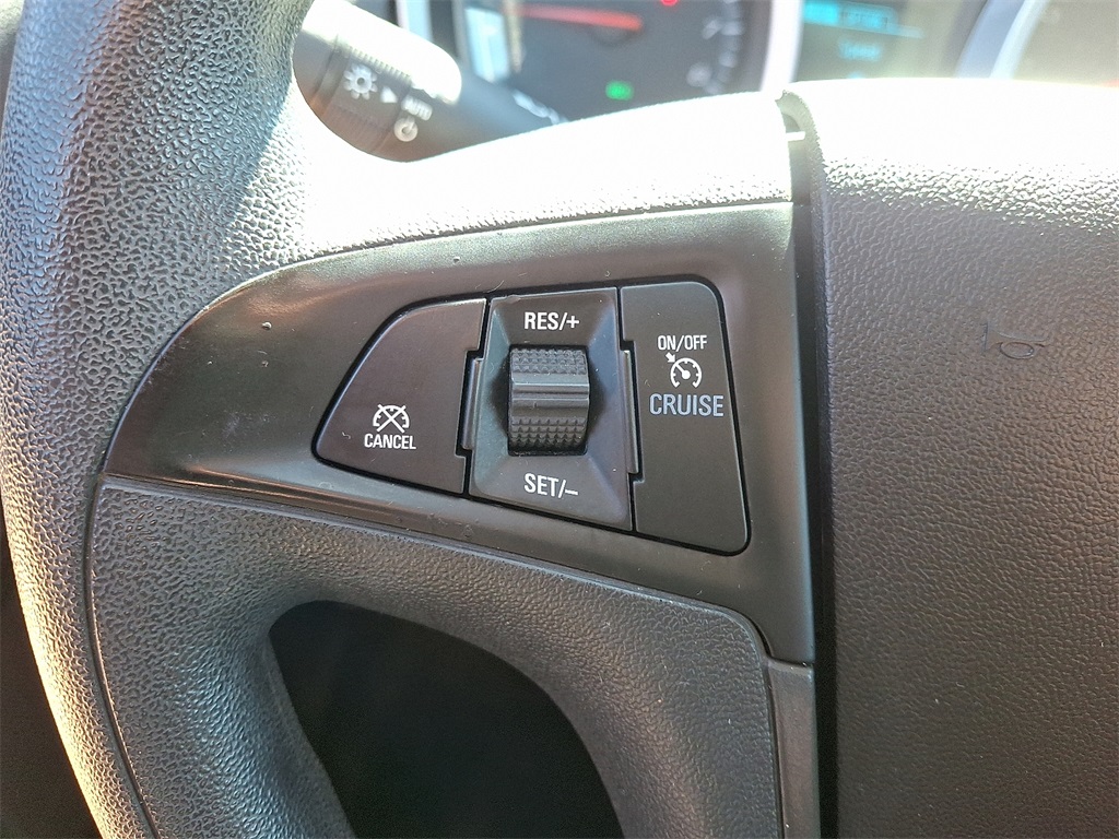 2017 Chevrolet Equinox LS - Photo 21