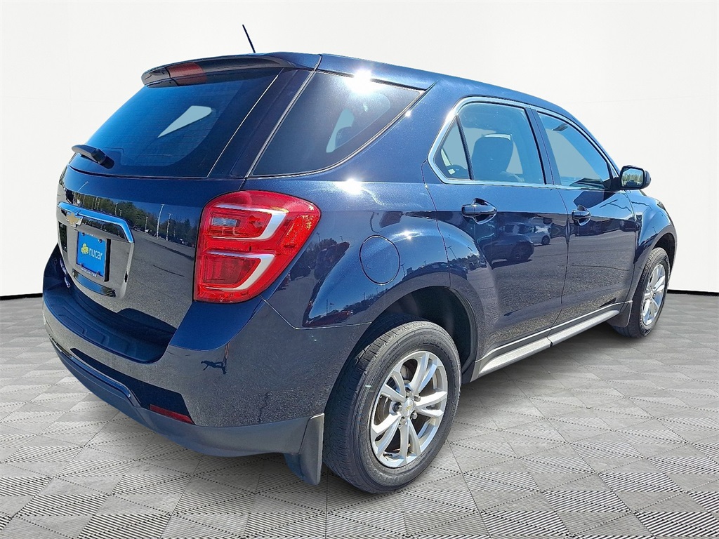 2017 Chevrolet Equinox LS - Photo 7