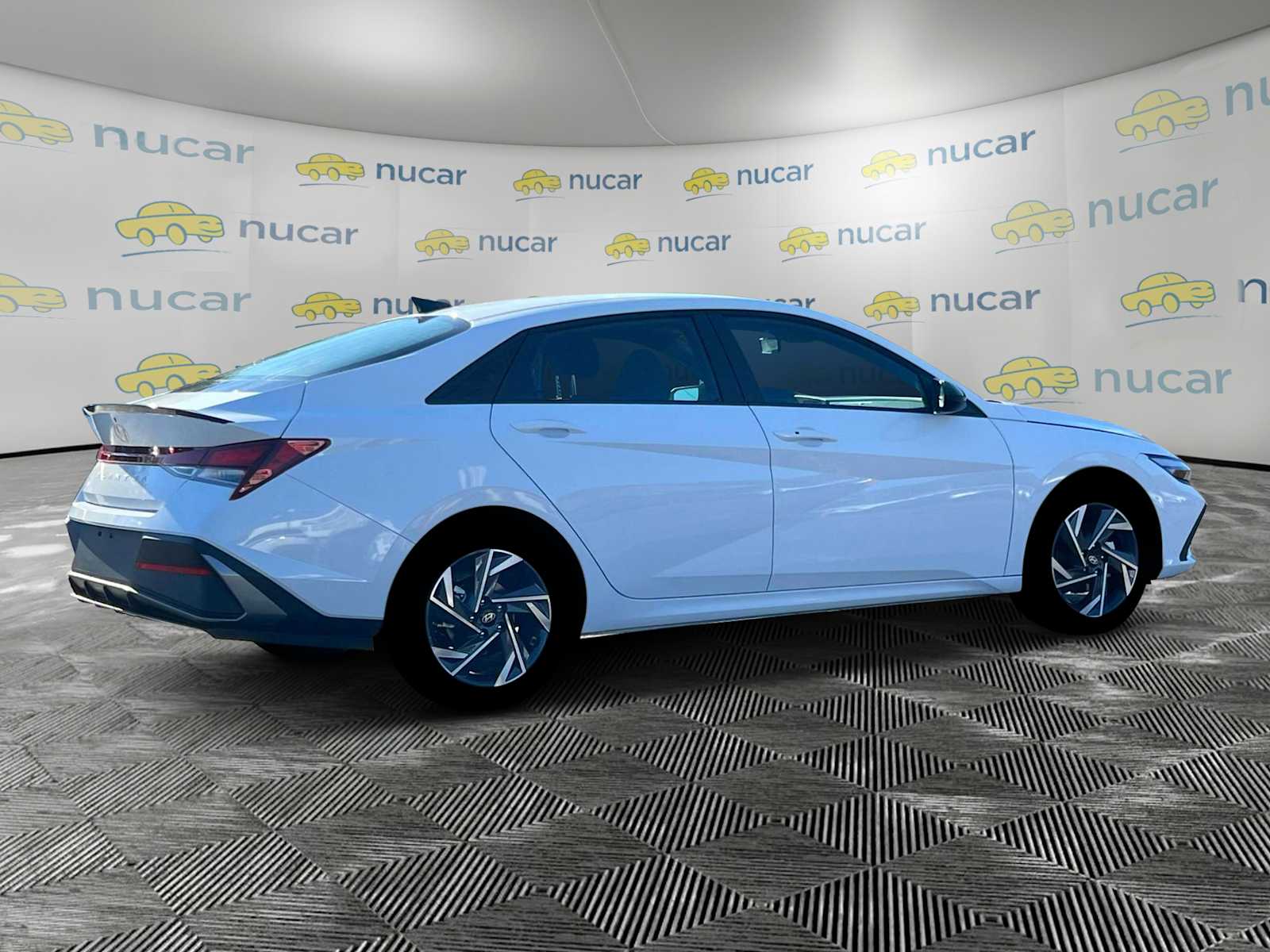 2025 Hyundai Elantra SEL Sport - Photo 9