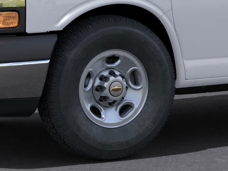 2025 Chevrolet Express  - Photo 9