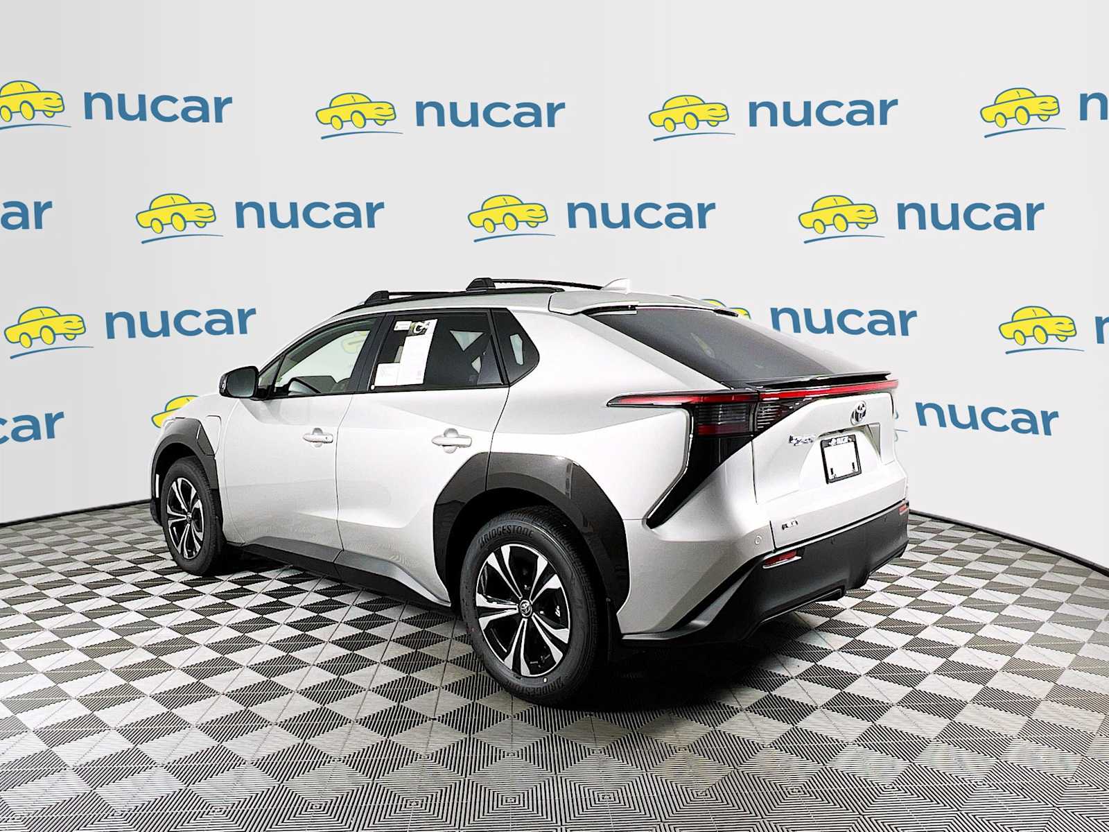 2025 Toyota bZ4X XLE - Photo 4