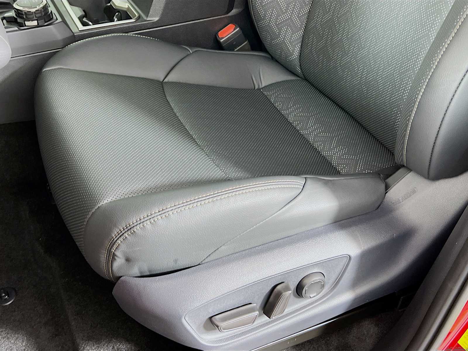 2025 Toyota Tacoma Limited Hybrid - Photo 16