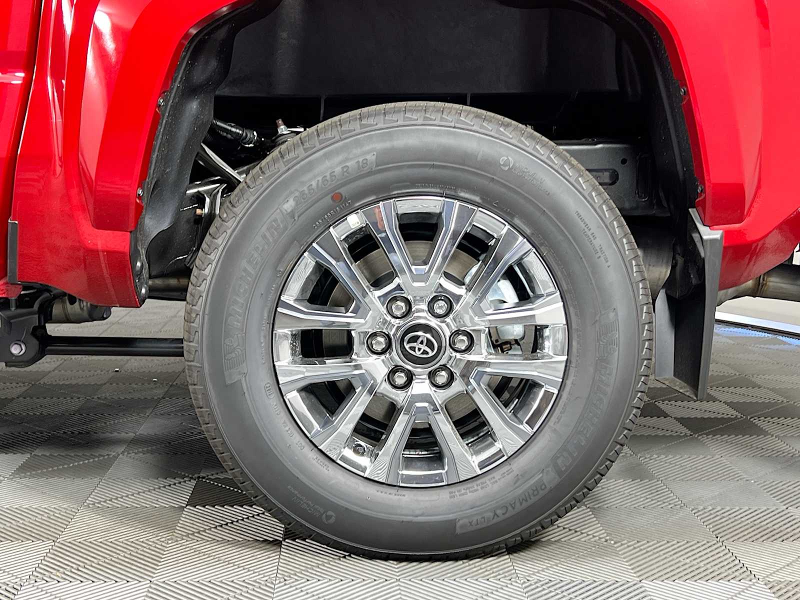 2025 Toyota Tacoma Limited Hybrid - Photo 18