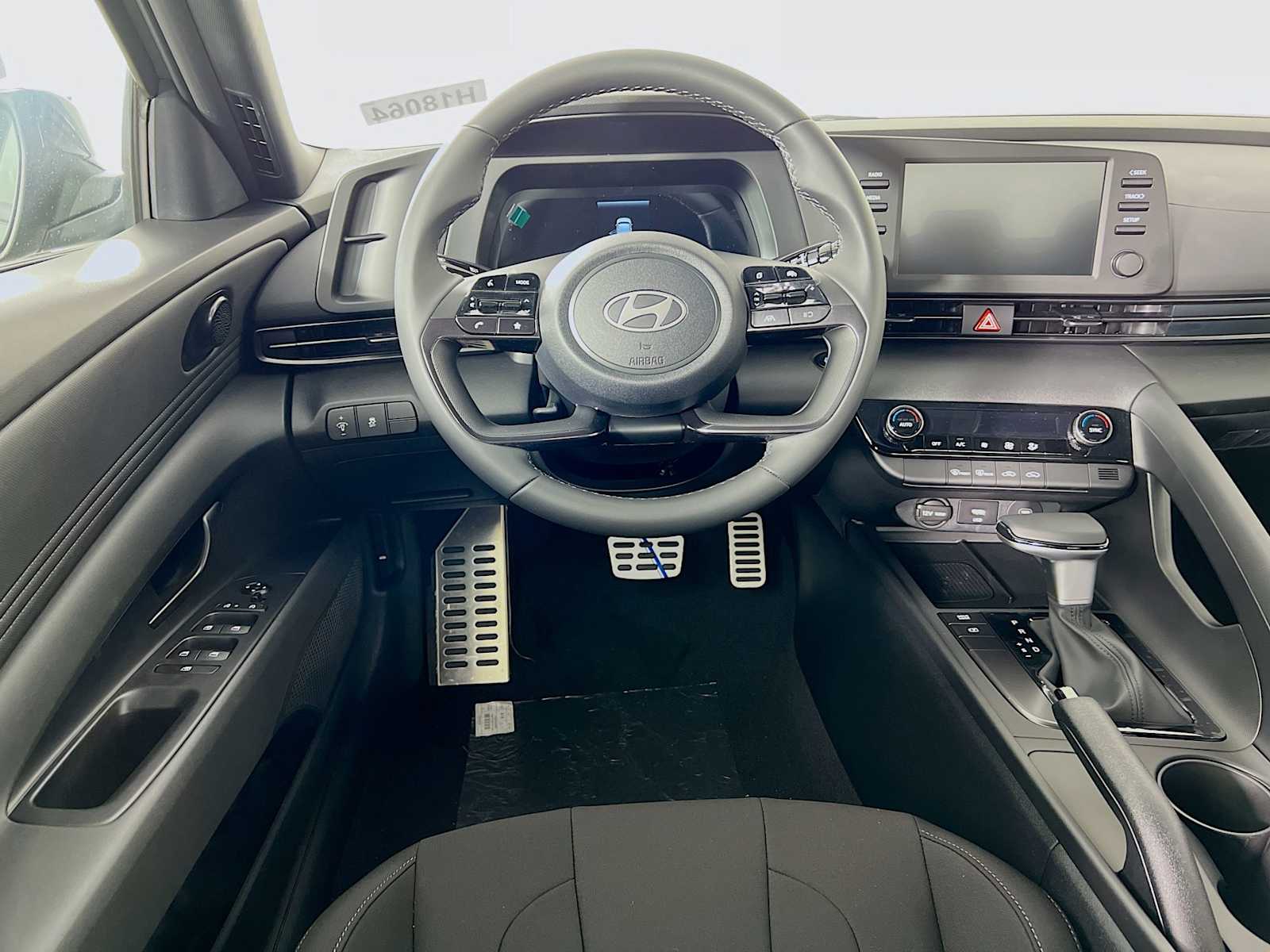 2025 Hyundai Elantra SEL Sport - Photo 14