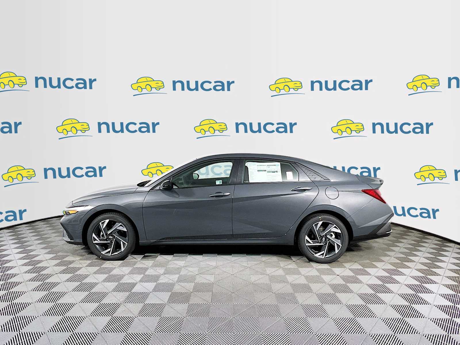 2025 Hyundai Elantra SEL Sport - Photo 3