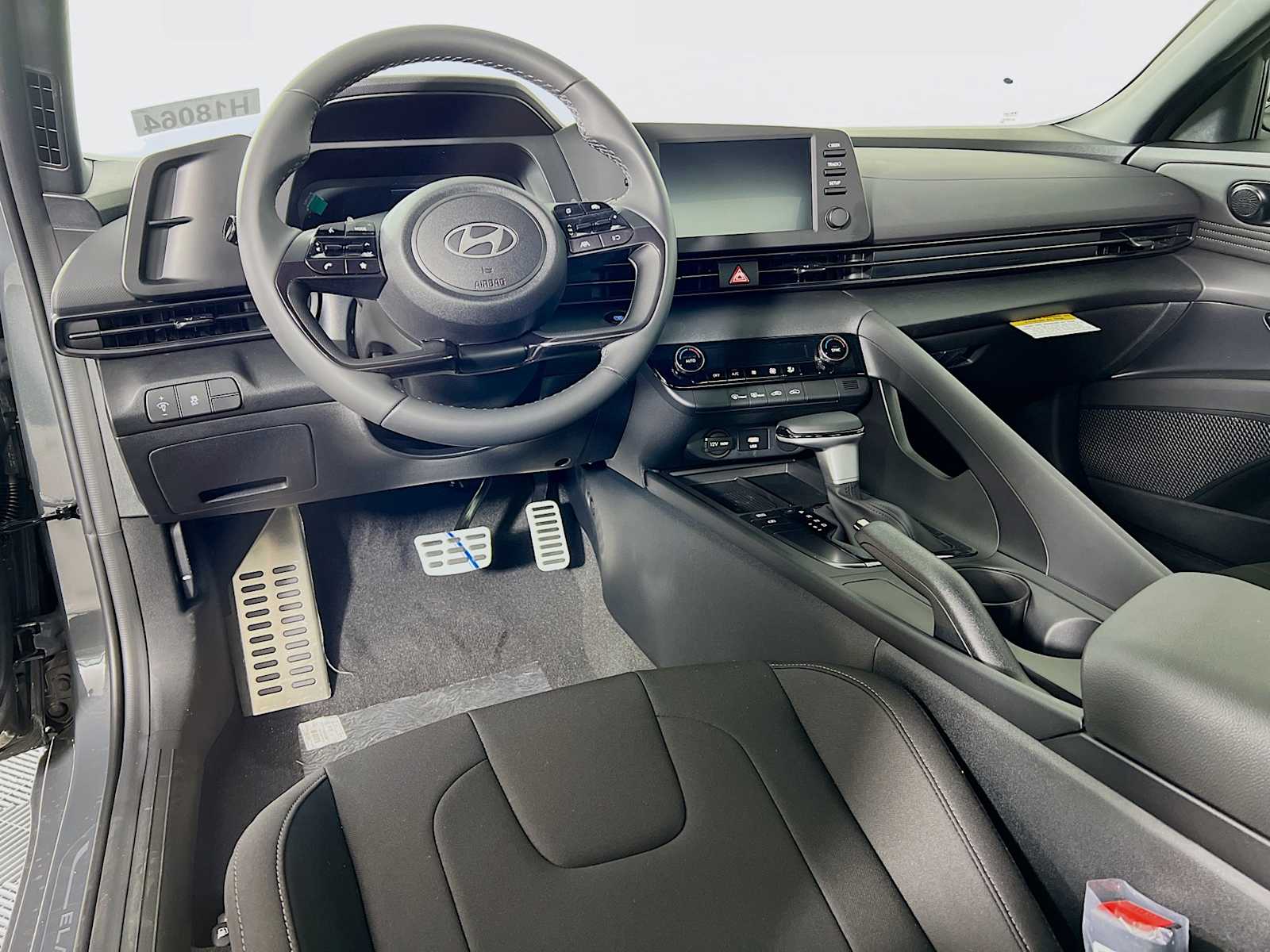 2025 Hyundai Elantra SEL Sport - Photo 6