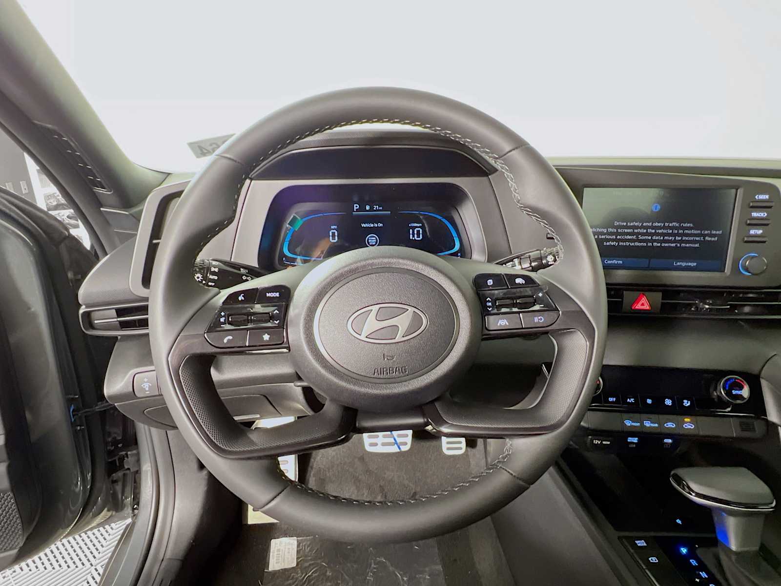 2025 Hyundai Elantra SEL Sport - Photo 7