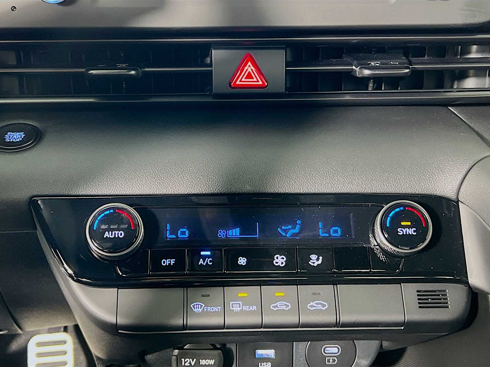 2025 Hyundai Elantra SEL Sport - Photo 10