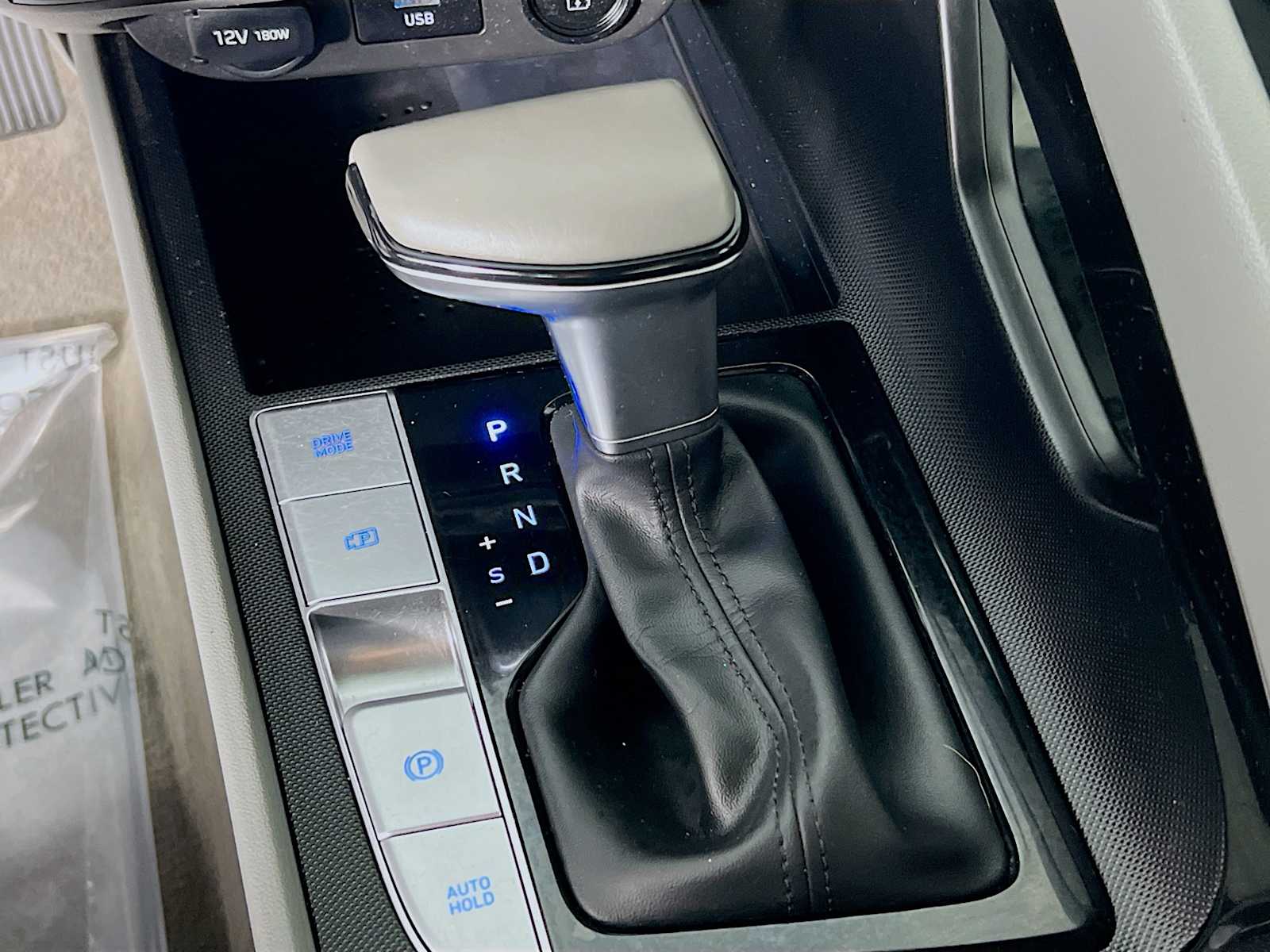 2023 Hyundai Elantra SEL - Photo 17