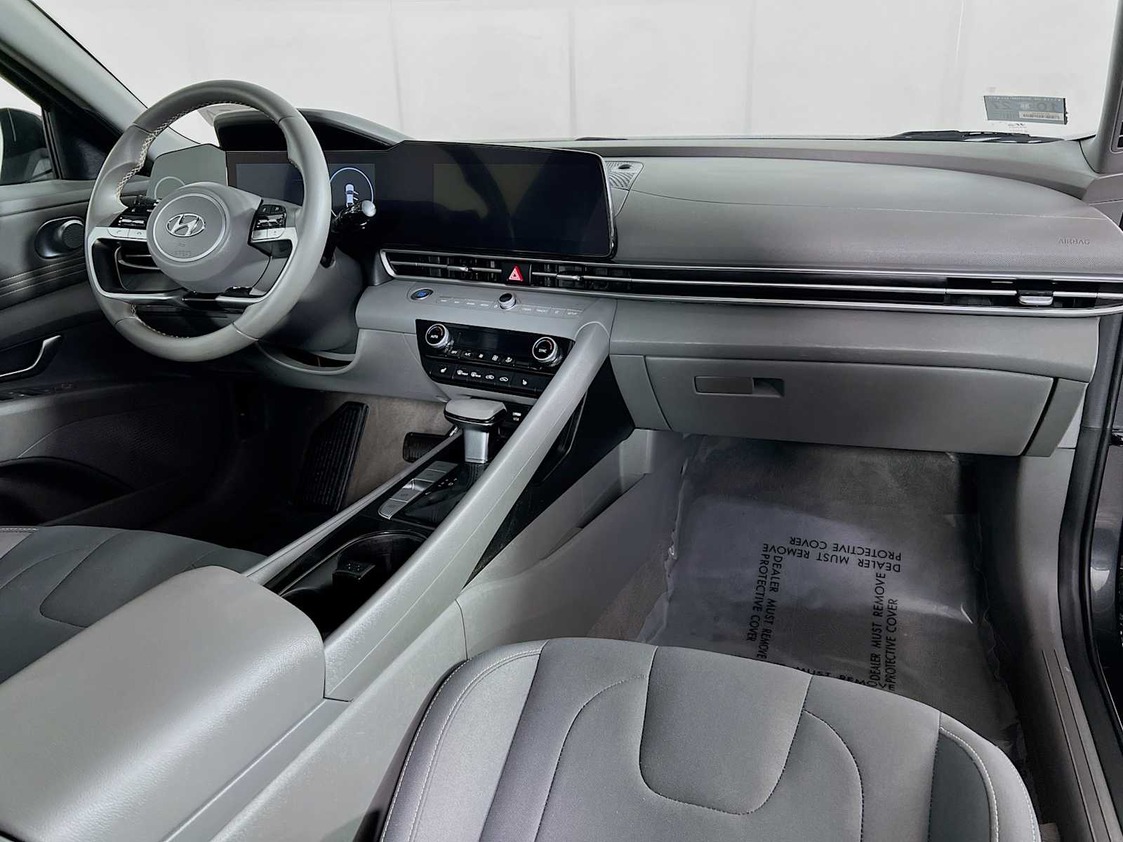 2023 Hyundai Elantra SEL - Photo 29