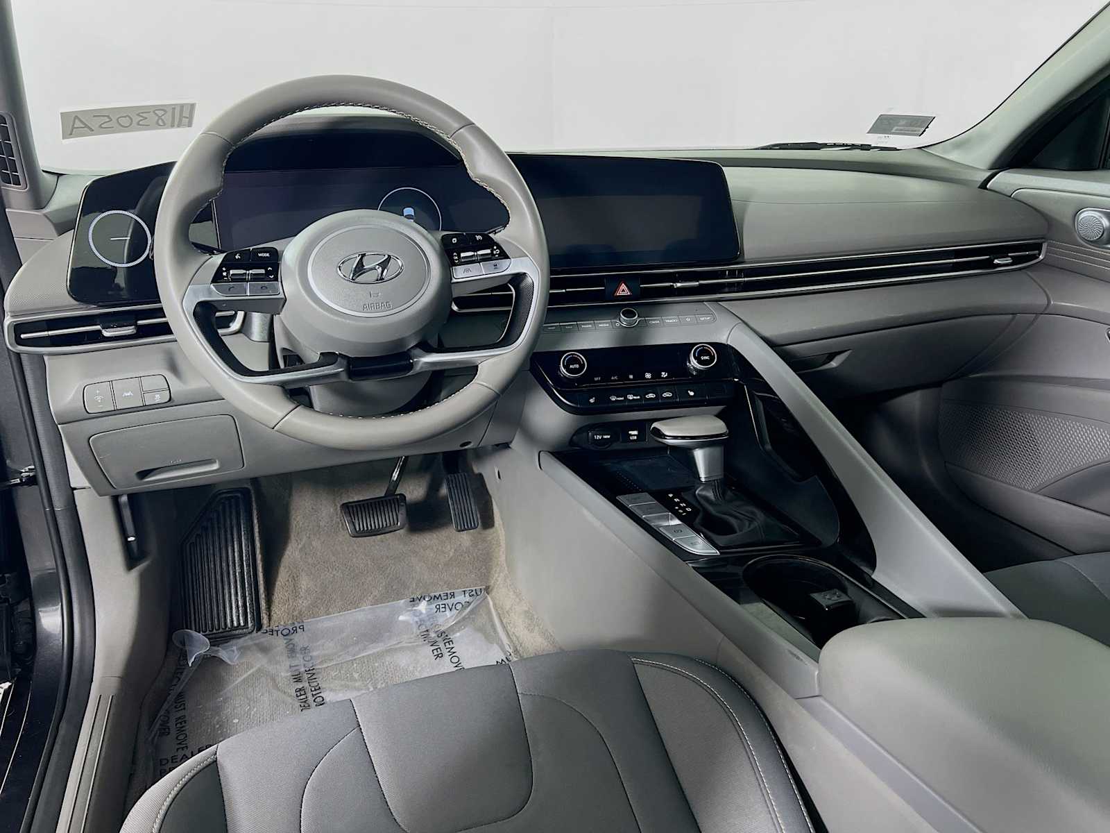 2023 Hyundai Elantra SEL - Photo 9