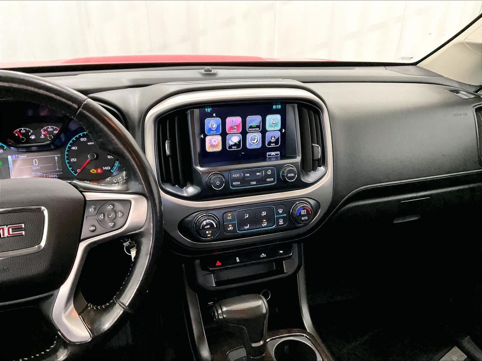 2017 GMC Canyon 4WD SLE - Photo 18