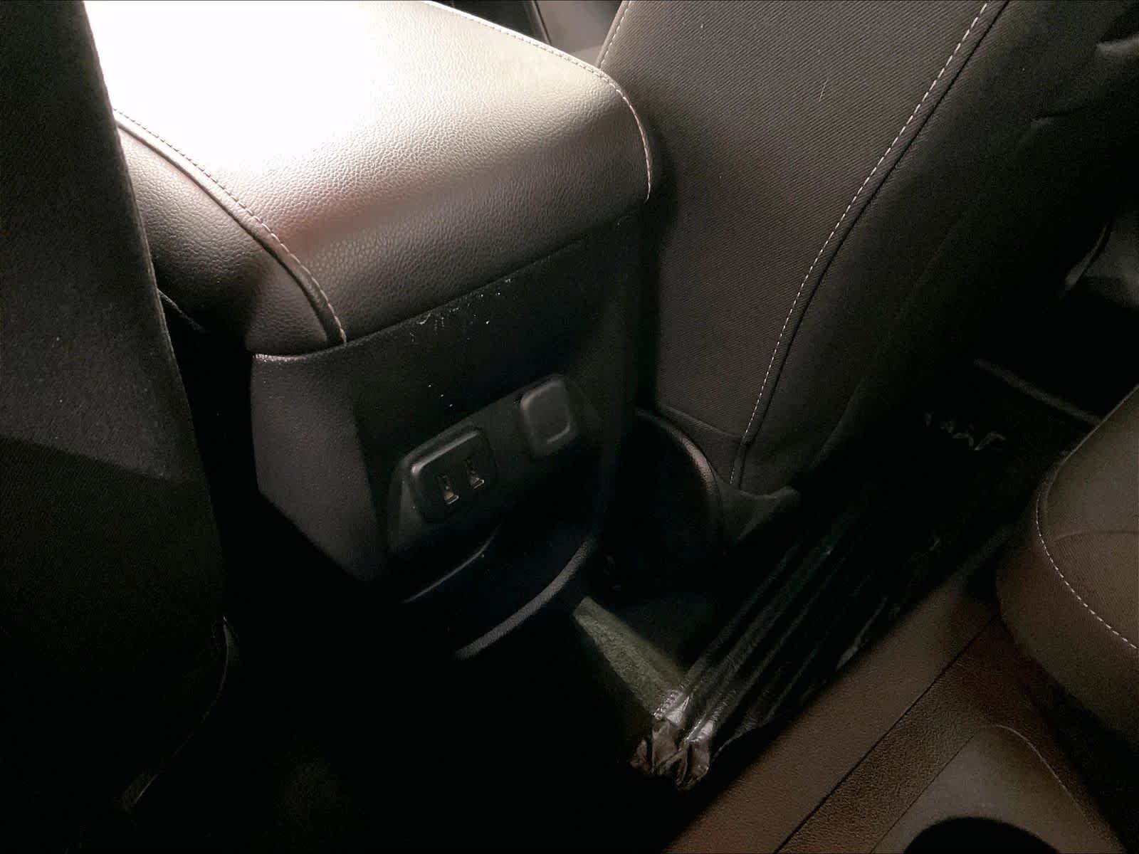 2017 GMC Canyon 4WD SLE - Photo 27