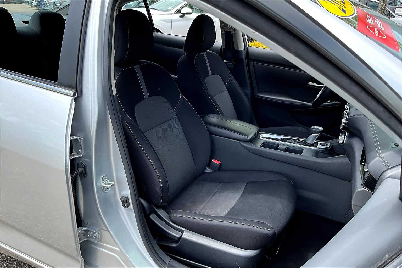 2022 Nissan Sentra SV - Photo 11